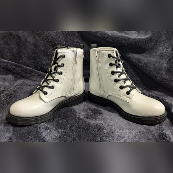 MADDEN GIRL Kurrt Combat Boots Crocodile White - Picture 9 of 14